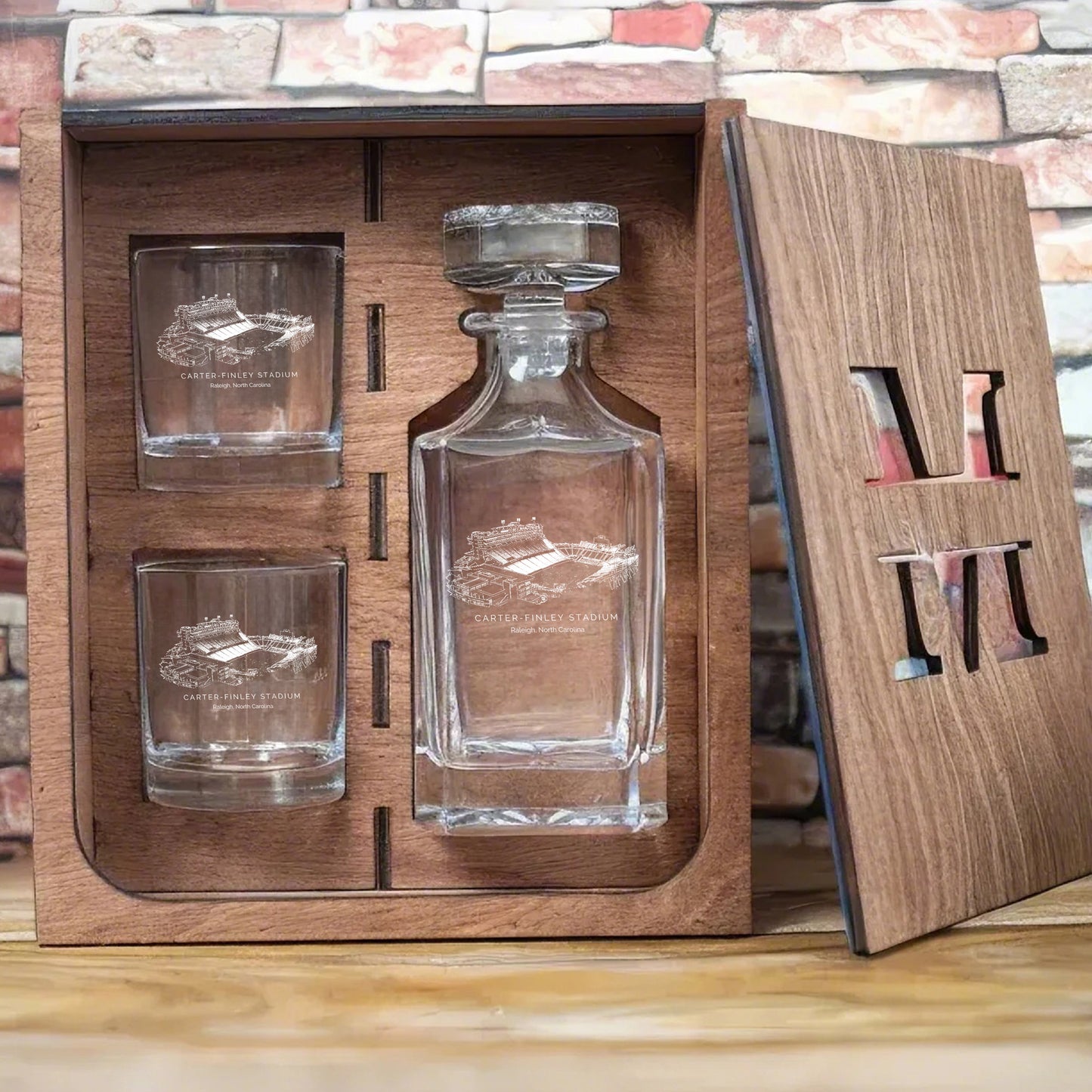 Carter–Finley Stadium - NC State Wolfpack Whiskey Set